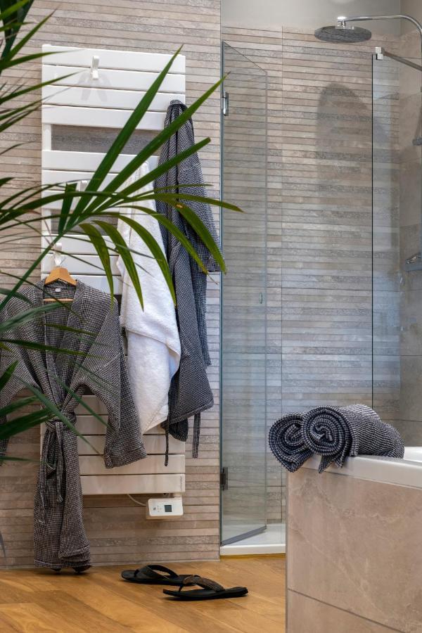 Escale Rochelaise B&B, Spa Bain Nordique Et Sauna Tonneau La Rochelle  Ngoại thất bức ảnh